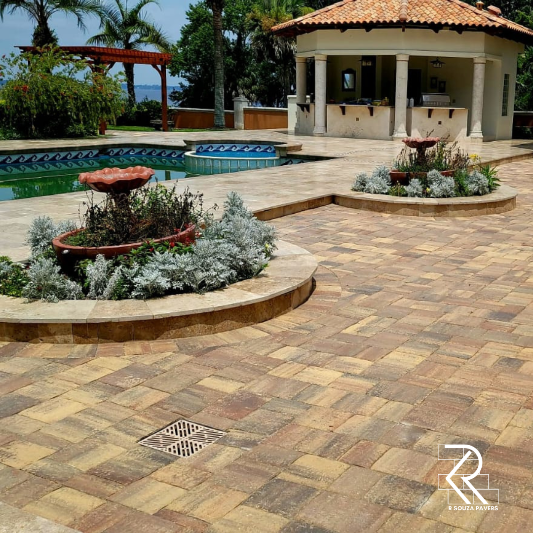 poll-deck-pavers-florida (1)